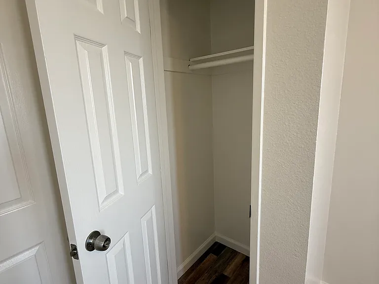 1600 W Carson St #212 — Photo 25