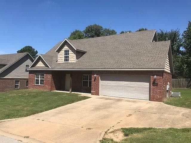 1st image of 1778 W Creekmore Dr