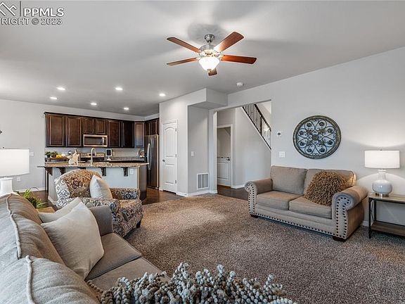 3rd image of 12823 Scenic Walk Dr