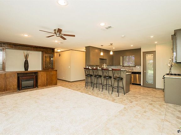 3rd image of 110 Mockingbird St