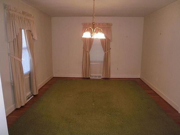 4th image of 1072 Wagstaff Ln