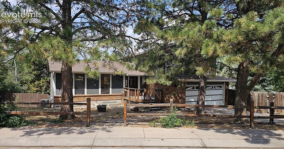 2nd image of 4746 Yarrow Pl