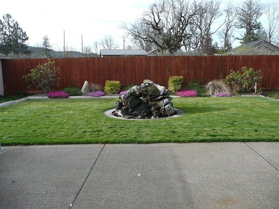 2nd image of 6668 Rogue River Dr