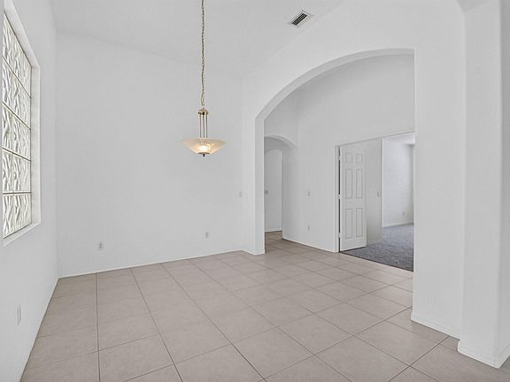 4th image of 8107 BELLAFIORE Way
