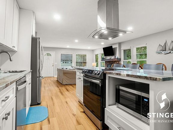 5th image of 120 Otter Rd