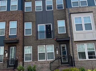 19 Armstrong Pl, Gaithersburg, MD 20878