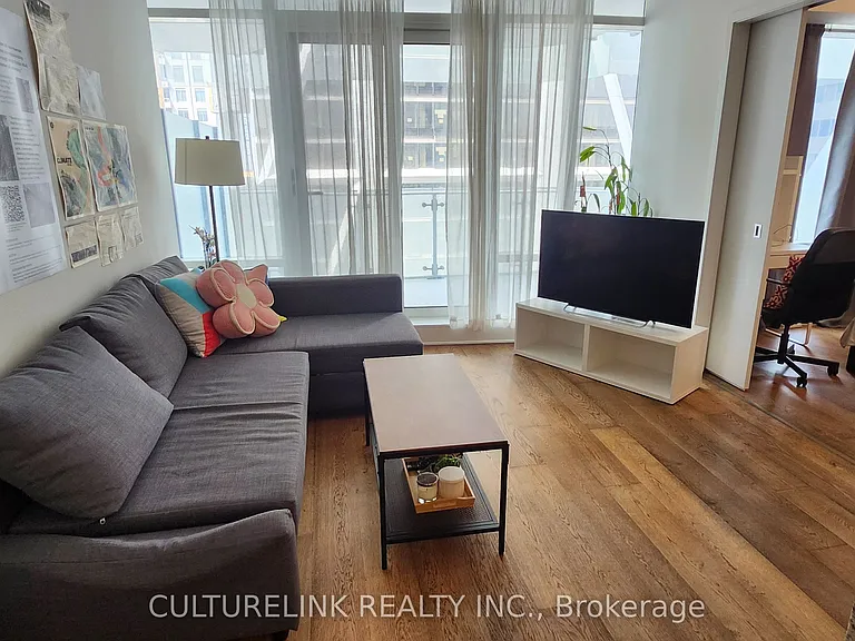 1 Bloor St E #3408 — Photo 3