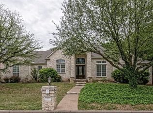 107 Winding Creek Ln, Mc Gregor, TX 76657