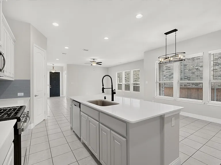 7617 Regal Ln — Photo 14