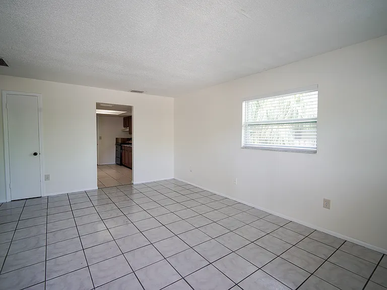 1521 Clark St #1521 — Photo 1
