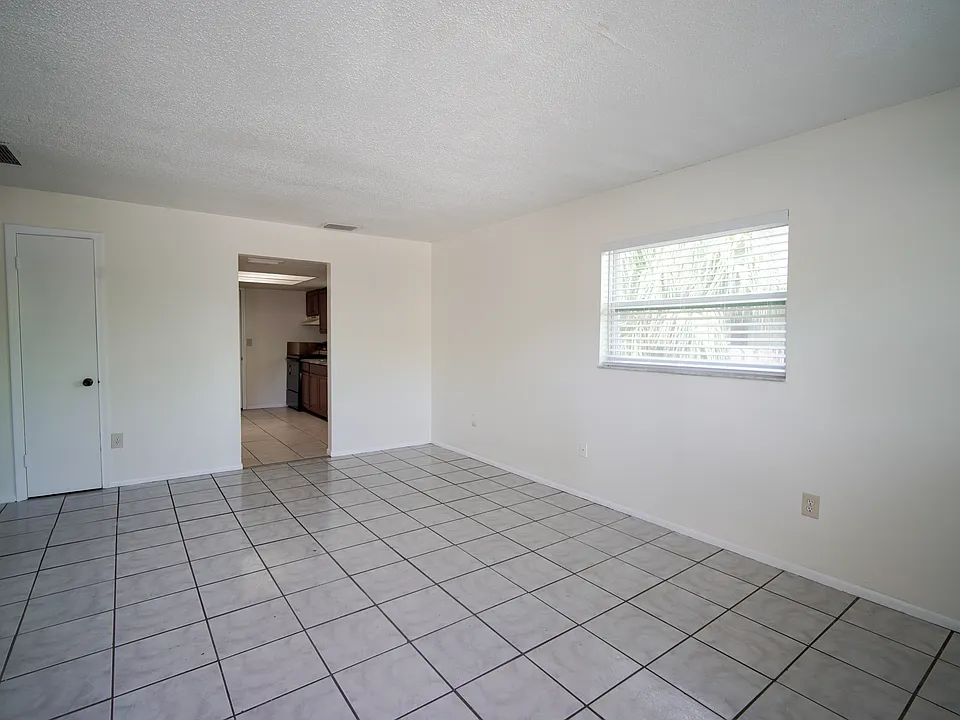 1521 Clark St #1521