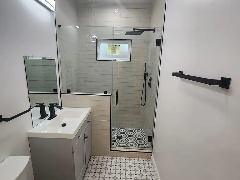 210 N Kenmore Ave #4 — Photo 5