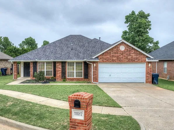11017 NW 107th Cir, Yukon, OK 73099