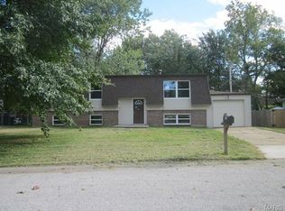 1243 Parody Ln, Saint Charles, MO 63303