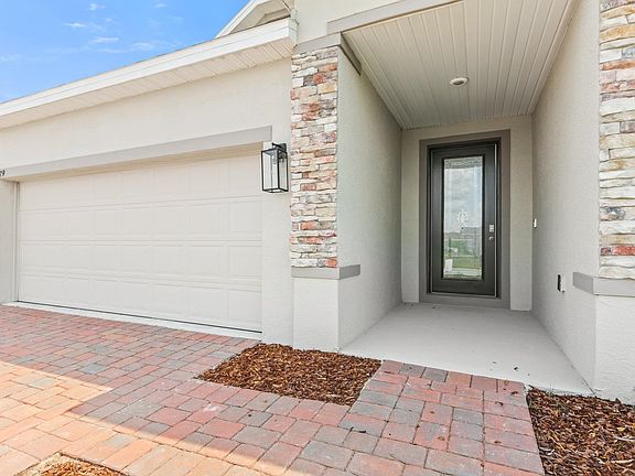 5th image of 79 Huntington Pl