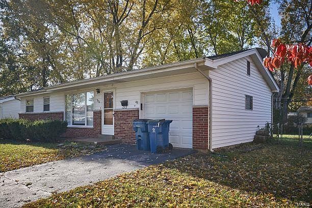 1st image of 546 Holiday Ave
