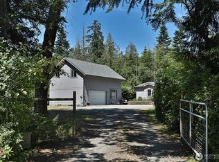 1677 Lancaster Rd, Freeland, WA 98249