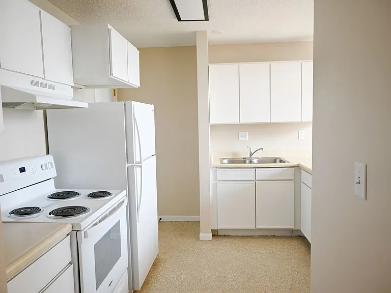 Rosewater Apartments — Photo 44