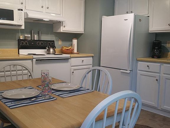 4th image of 1021 W 2nd St