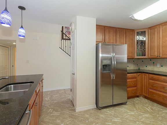 5th image of 114 Mainsail Dr #C26