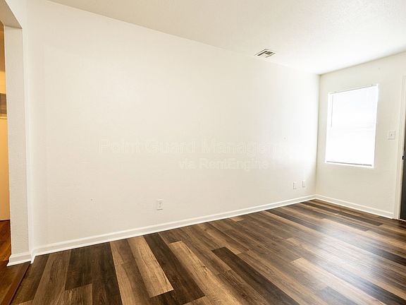 3rd image of 1318 N Piatt Ave APT B