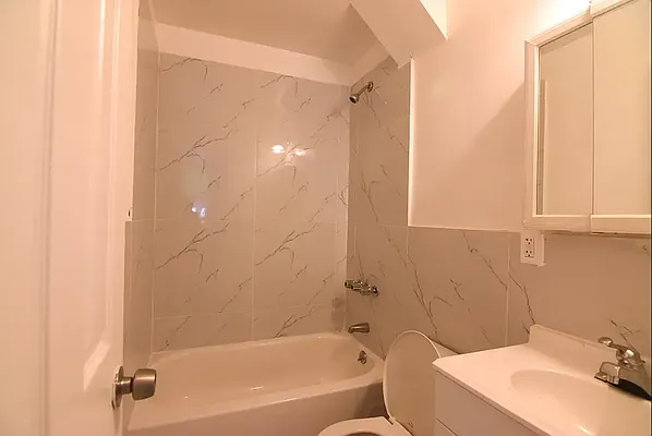 Rented by The Agency | media 14