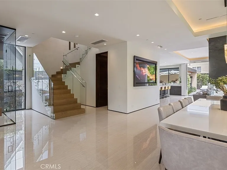 6517 Colgate Ave — Photo 7