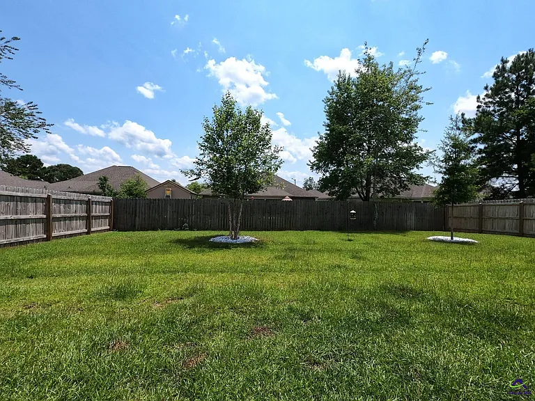312 Gibson Cir — Photo 19