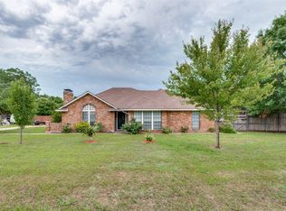 316 Clay Ln, Red Oak, TX 75154