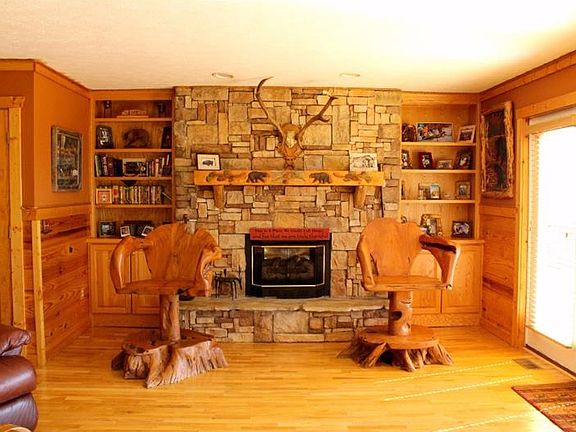 4th image of 600 Johns Dr