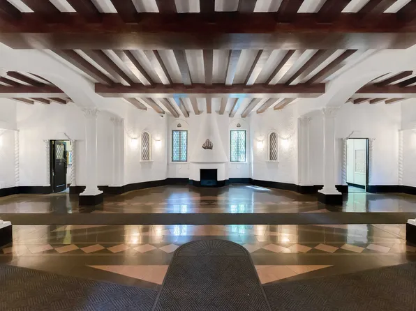 83-10 35th Avenue image 11 of 12