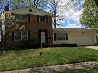 2911 Woodview Dr, Lansing, MI