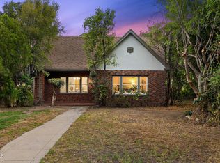 1694 Oakwood St, Pasadena, CA 91104