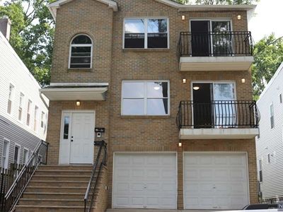 43 Schuyler Ter APT 1, East Orange, NJ, 07017
