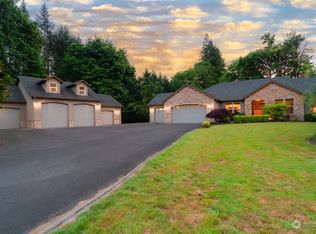 190 Bozarth Heights Rd, Woodland, WA 98674