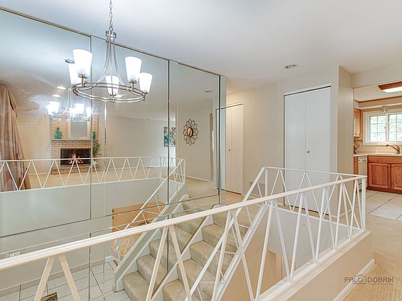 3rd image of 606 Russett Ct