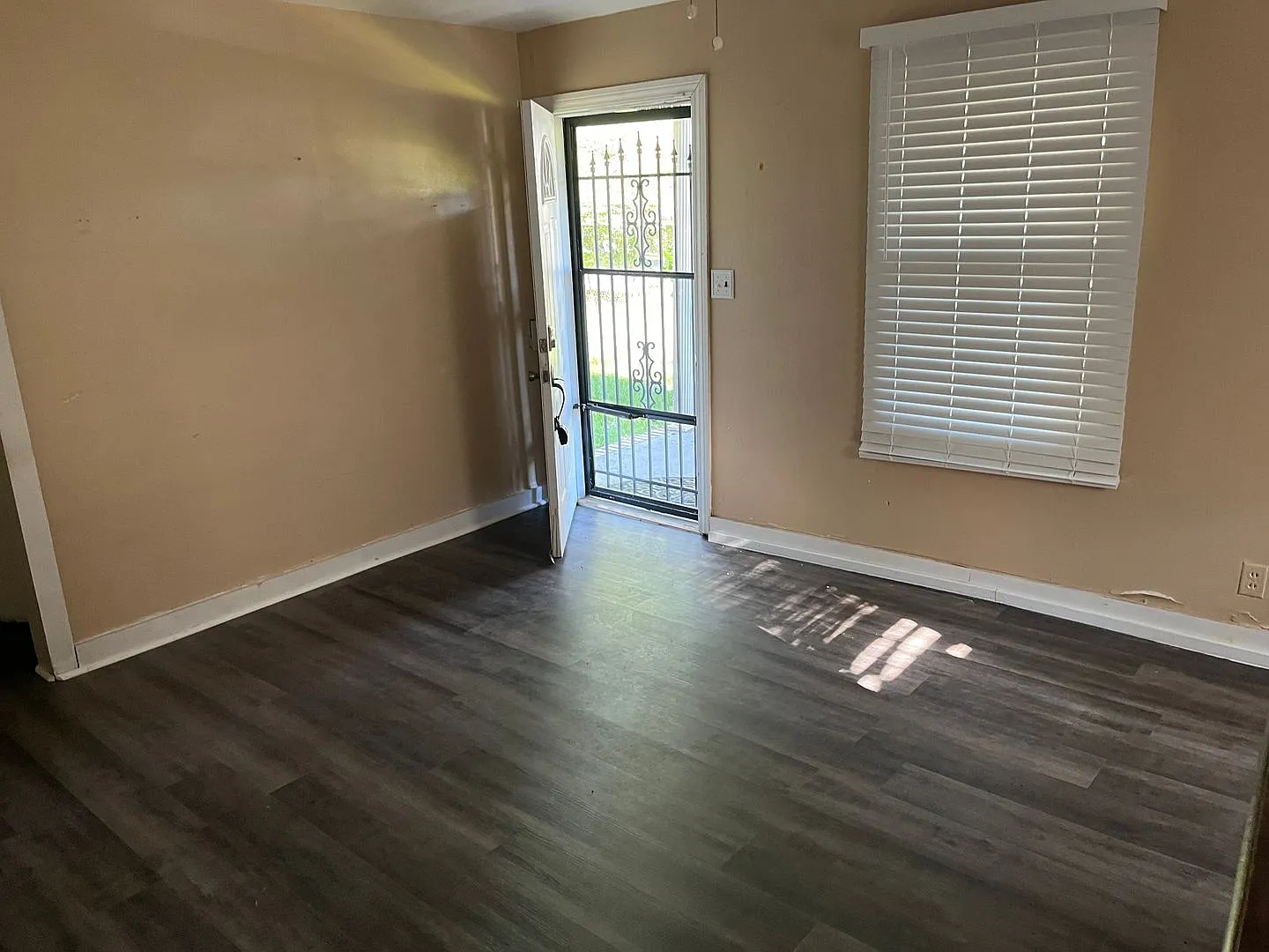 220 Liberty Property for lease — Photo 3