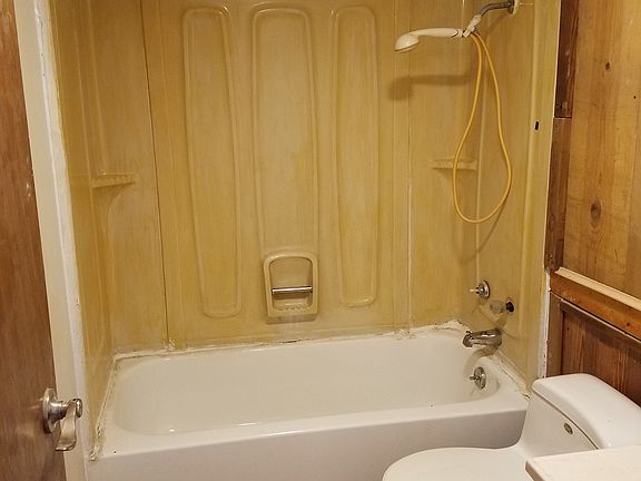 3rd image of 309 W Emerald Ave
