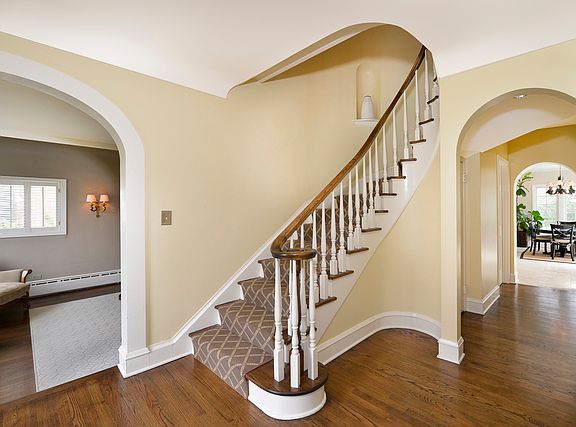 2nd image of 522 Kenilworth Ave