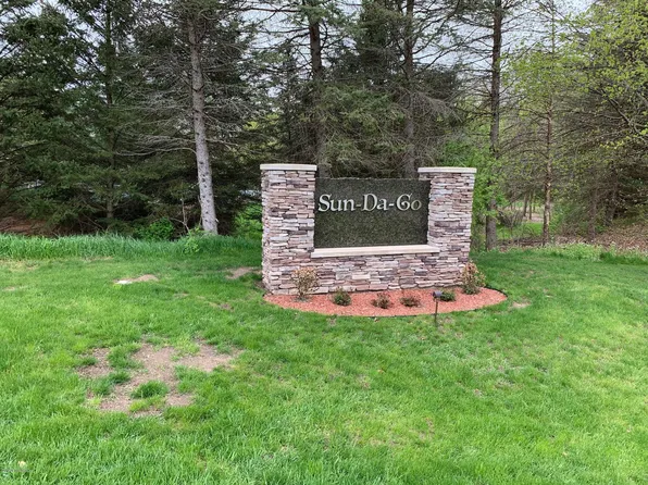 10645 Sun Da Go Dr SE, Middleville, MI 49333