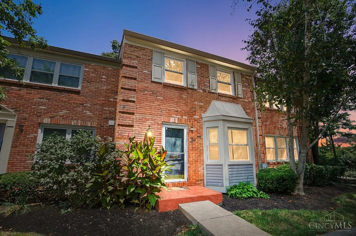 2 bed, 1232 sqft, $1,900 — Photo 1