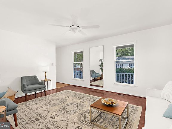 3rd image of 611 Marshall St