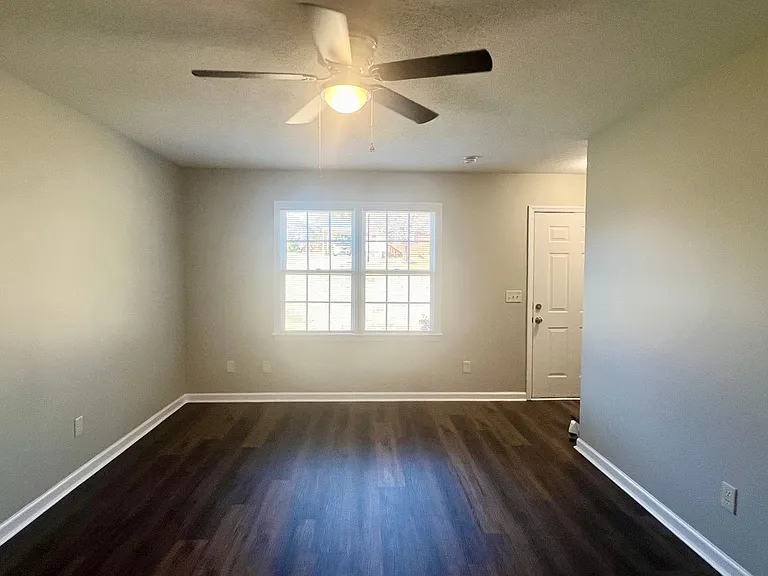 303 Dare St — Photo 20