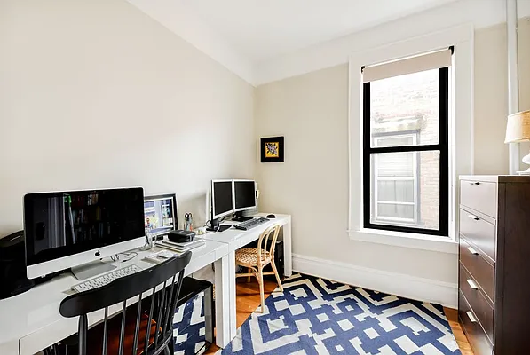 Sold by Compass | media 21