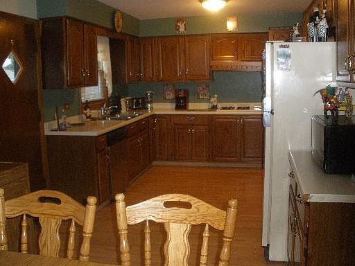 5th image of 10107 Belden Ave
