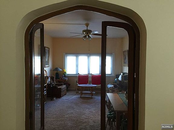 5th image of 327 72nd St
