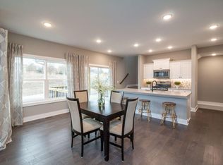 9836 Marnewood Dr, Johnston, IA 50131