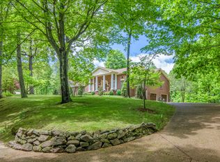 8621 McCrory Ln, Nashville, TN 37221