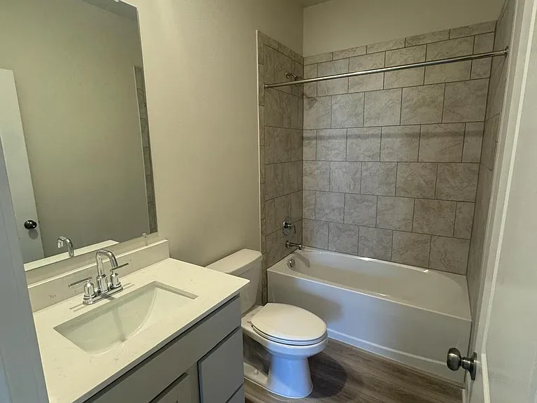 1684 Lake Placid Dr — Photo 8