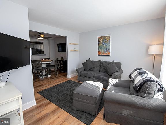 5th image of 1000 Jacksonville Rd APT 18